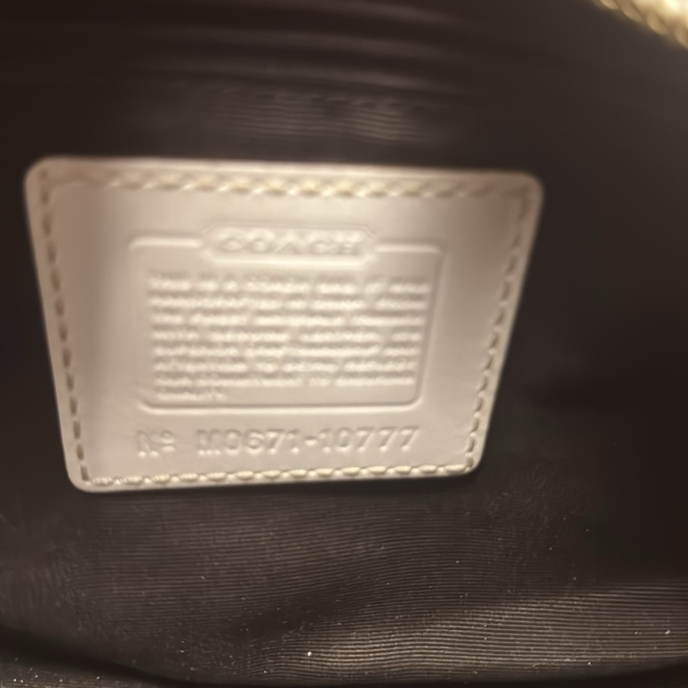 White coach bag - Picture 8 of 15